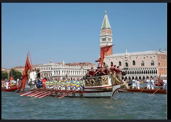 The B Collection - San Marco Riva Schiavoni * Venise