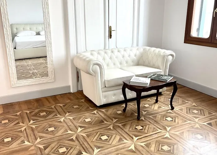 The B Collection - San Marco Riva Schiavoni * Venise