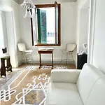 The B Collection - San Marco Riva Schiavoni * Venedig