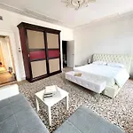 The B Collection - San Marco Riva Schiavoni *