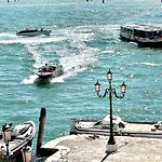The B Collection - San Marco Riva Schiavoni Apartment *
